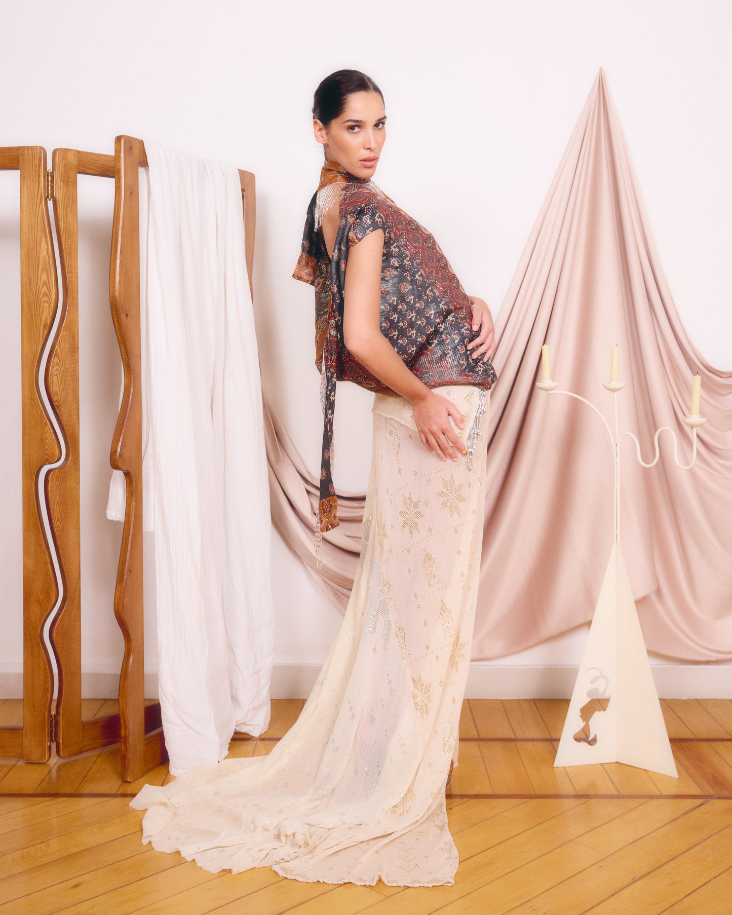 LAYL BACKLESS TOP