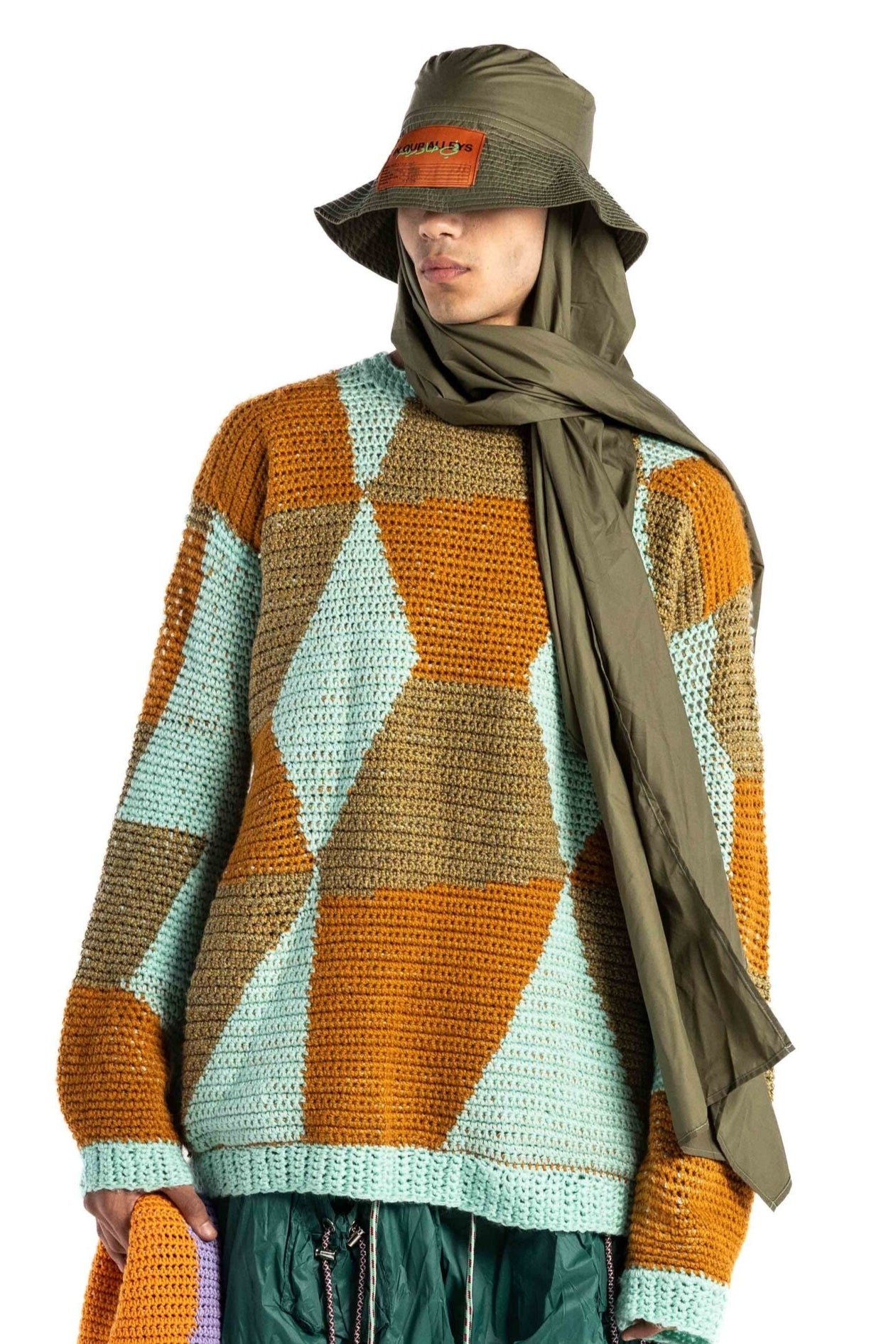 BANHA SWEATER