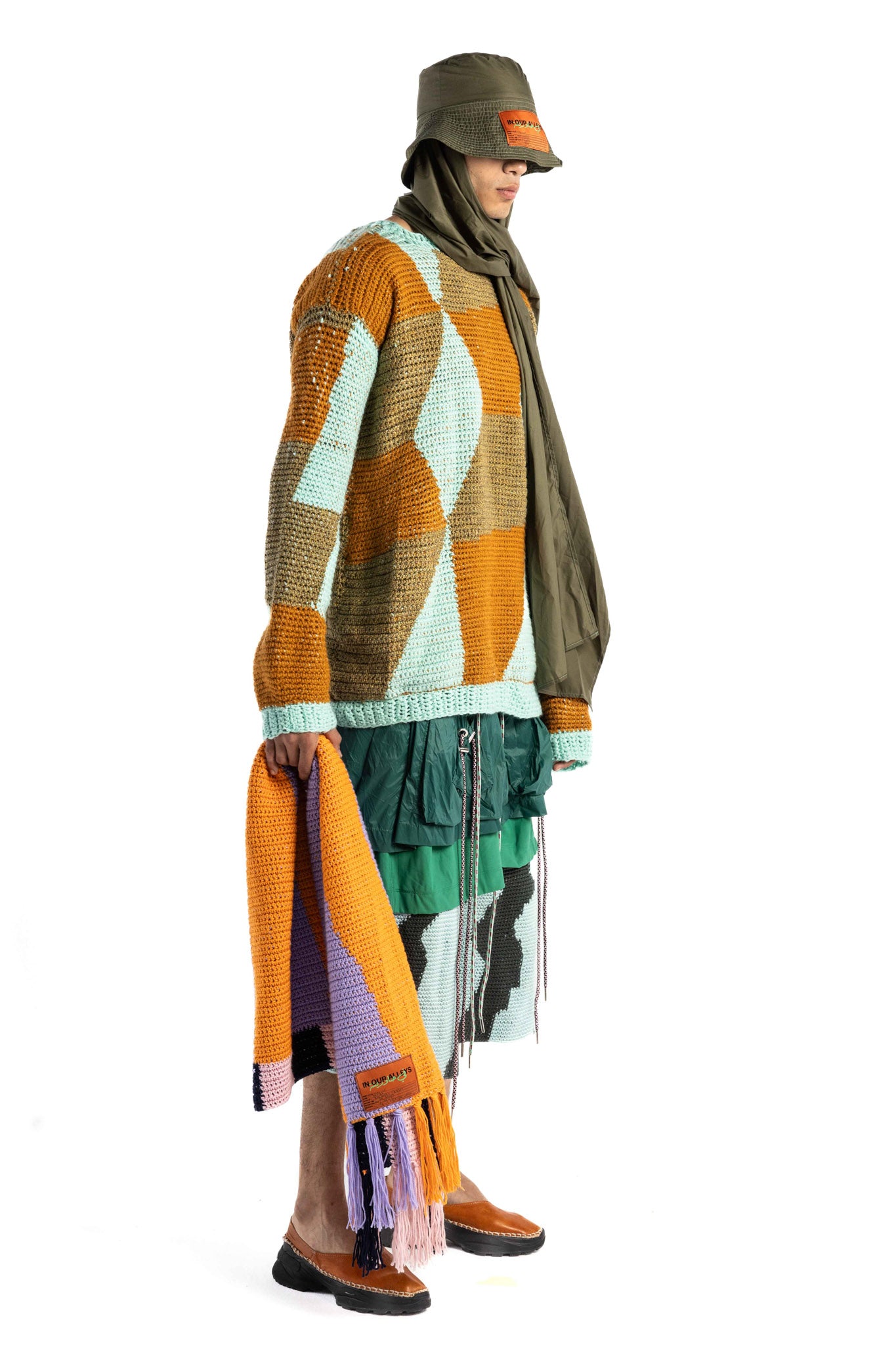 BANHA SWEATER
